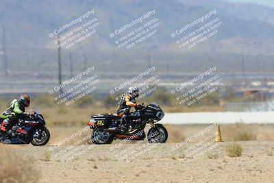 media/Apr-09-2023-SoCal Trackdays (Sun) [[333f347954]]/Turn 7 (1135am)/